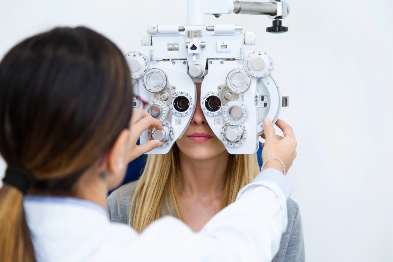 Cuidar de nuestra salud ocular es esencial para garantizar una buena calidad de vida. No esperes a que aparezcan sintomas agenda tu revision oftalmologica y protege tu vision